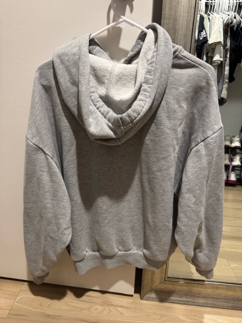 ALO Yoga Light Gray Crewneck Hoodie Sweater - Picture 3 of 4